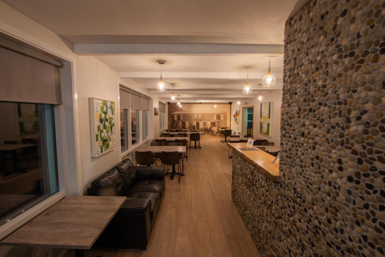 The Vik Inn By Ourhotels Екстериор снимка