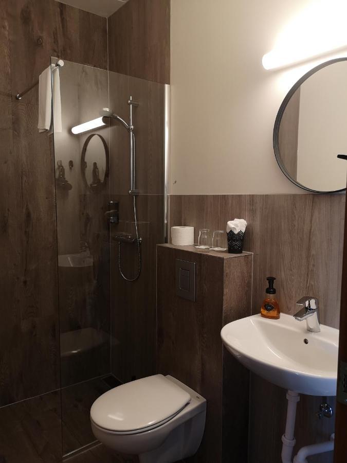 The Vik Inn By Ourhotels Екстериор снимка