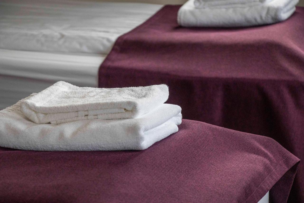 The Vik Inn By Ourhotels Екстериор снимка